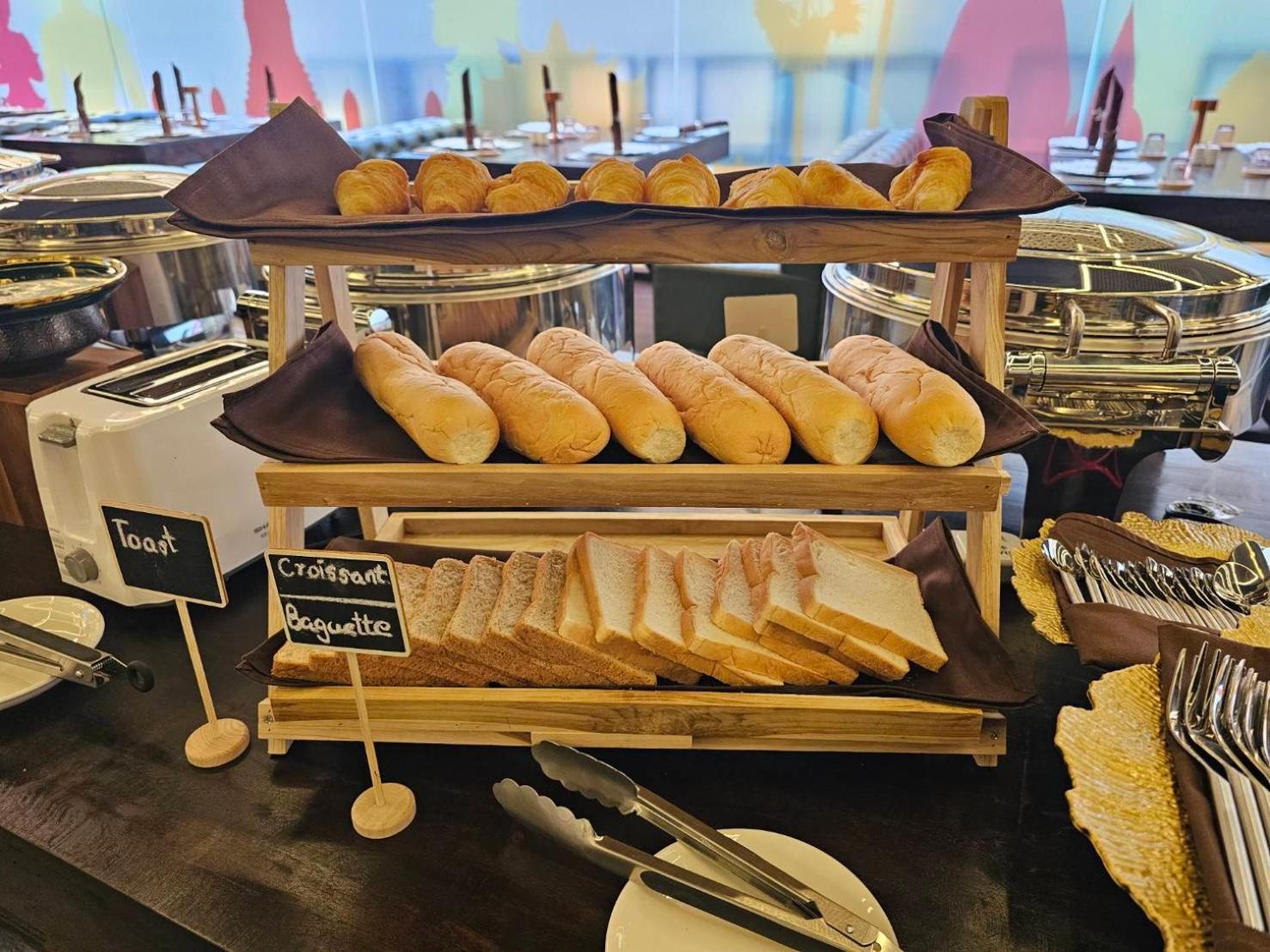 曼谷素坤逸11号馨乐庭酒店 4*